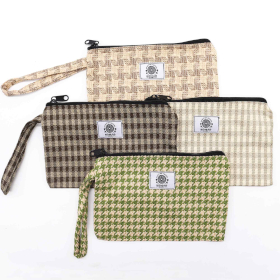 4x Soft & Natural Handy Gift Pouches & Loop - (4 x1 assorted materials) -20x13cm