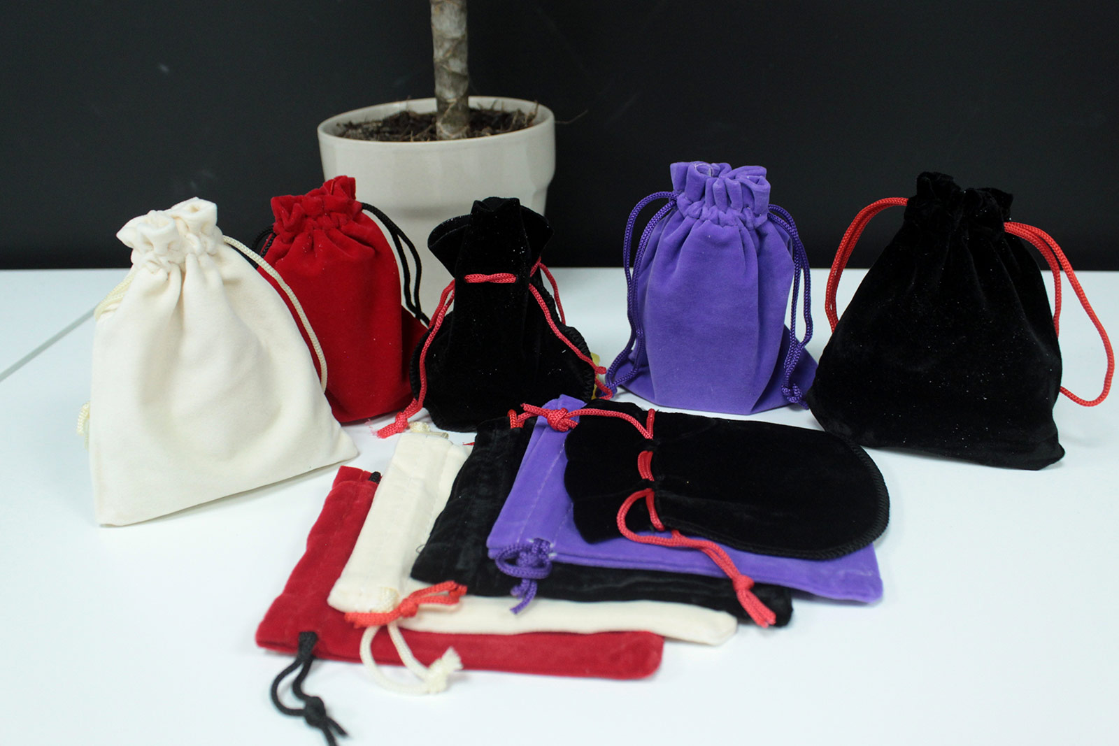 AW Artisan Europe Wholesaler of Velvet Pouches