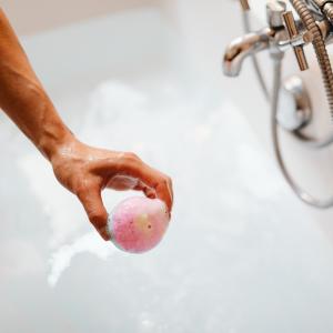 Cocktail Bath Bombs for Resale