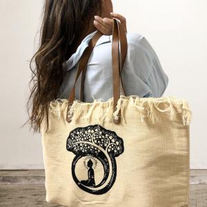 Distributor of Natural Tote Bags for Retailers